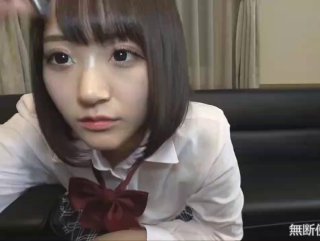 【小馬尋花】深夜花裙文靜小姐姐，鏡頭前跪地深喉，騎上來整根插入蠕動，抬腿抽插…